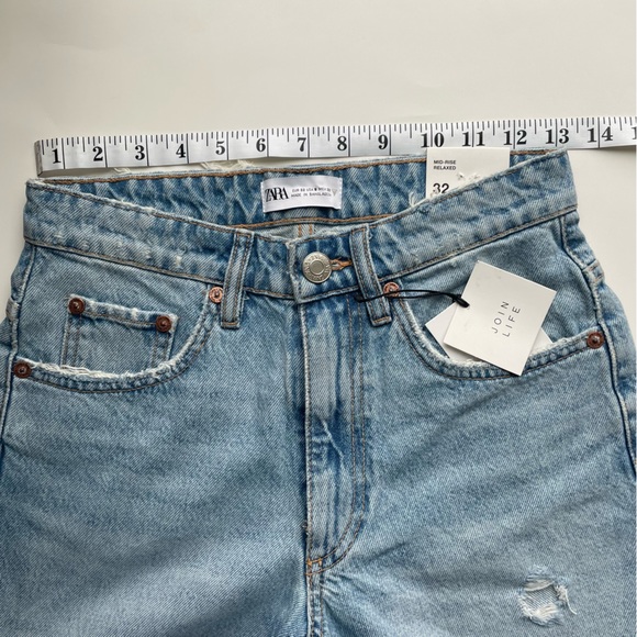 ZARA DENIM SHORTS MID RISE RELAXED - Picture 3 of 7